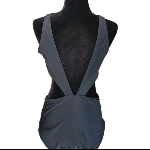 Aerie Womens Black Cut Out One Piece Full Coverage Bathing Suit XL - Picture 8 of 15